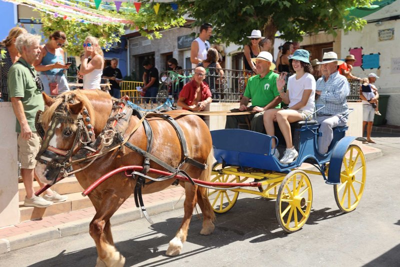 La presentació i l’entrada de la murta aporten l’ambient a l’arranc de les festes de Llíber La presentació i l’entrada de la murta aporten l’ambient a l’arranc de les festes de Llíber